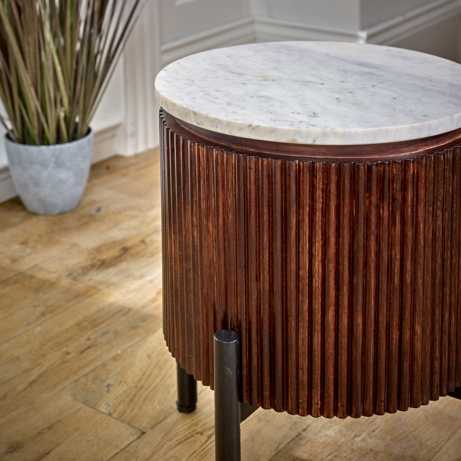 Opal Mango Wood Side Table With Marble Top & Metal Legs - Image 2