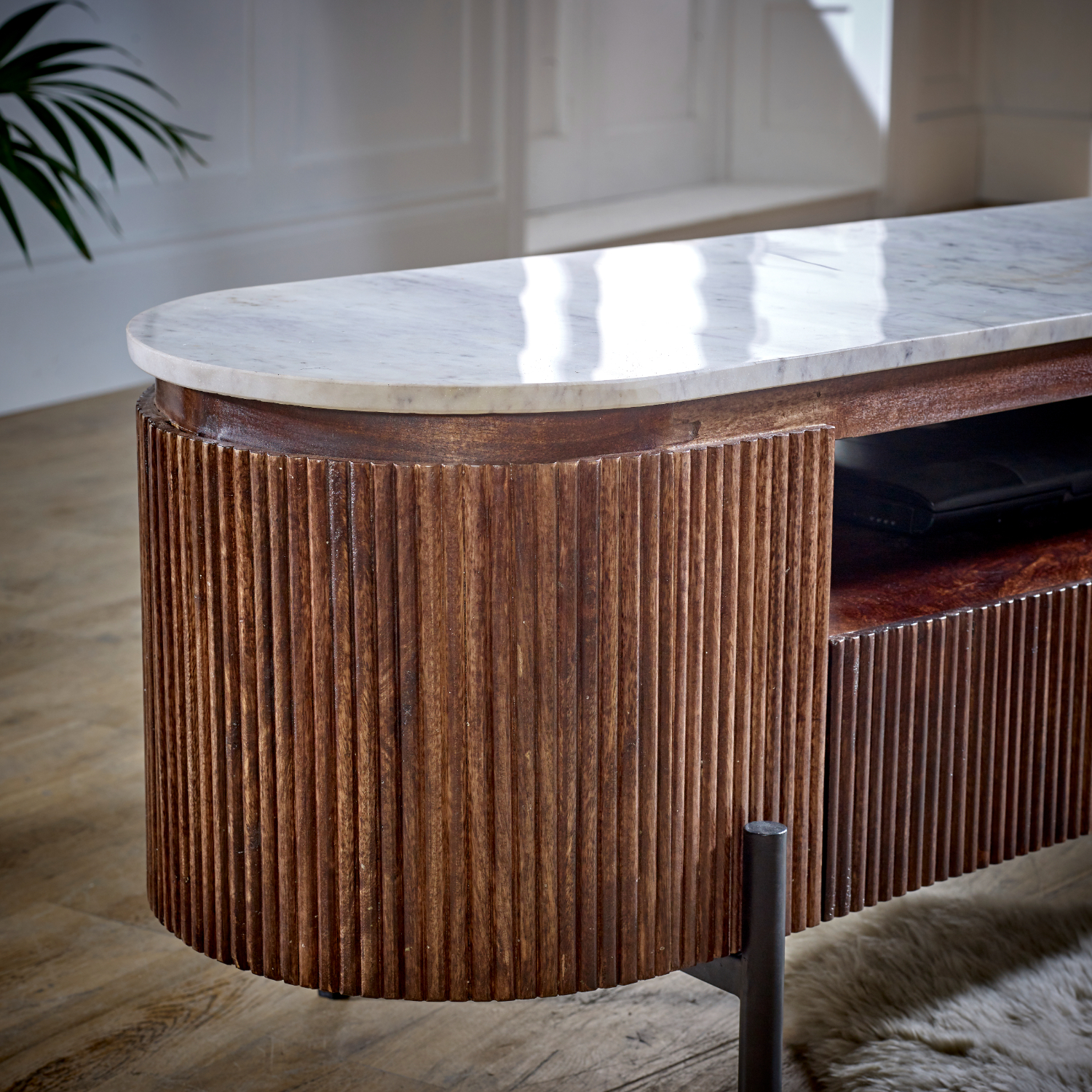 Opal Mango Wood Large Tv Stand With Marble Top & Metal Legs - Image 3