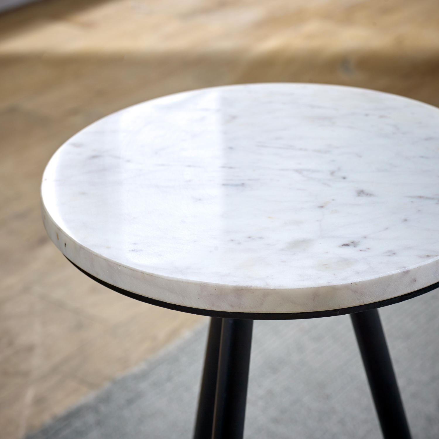 Opal Side Table With White Marble Top & Metal Legs - Image 3