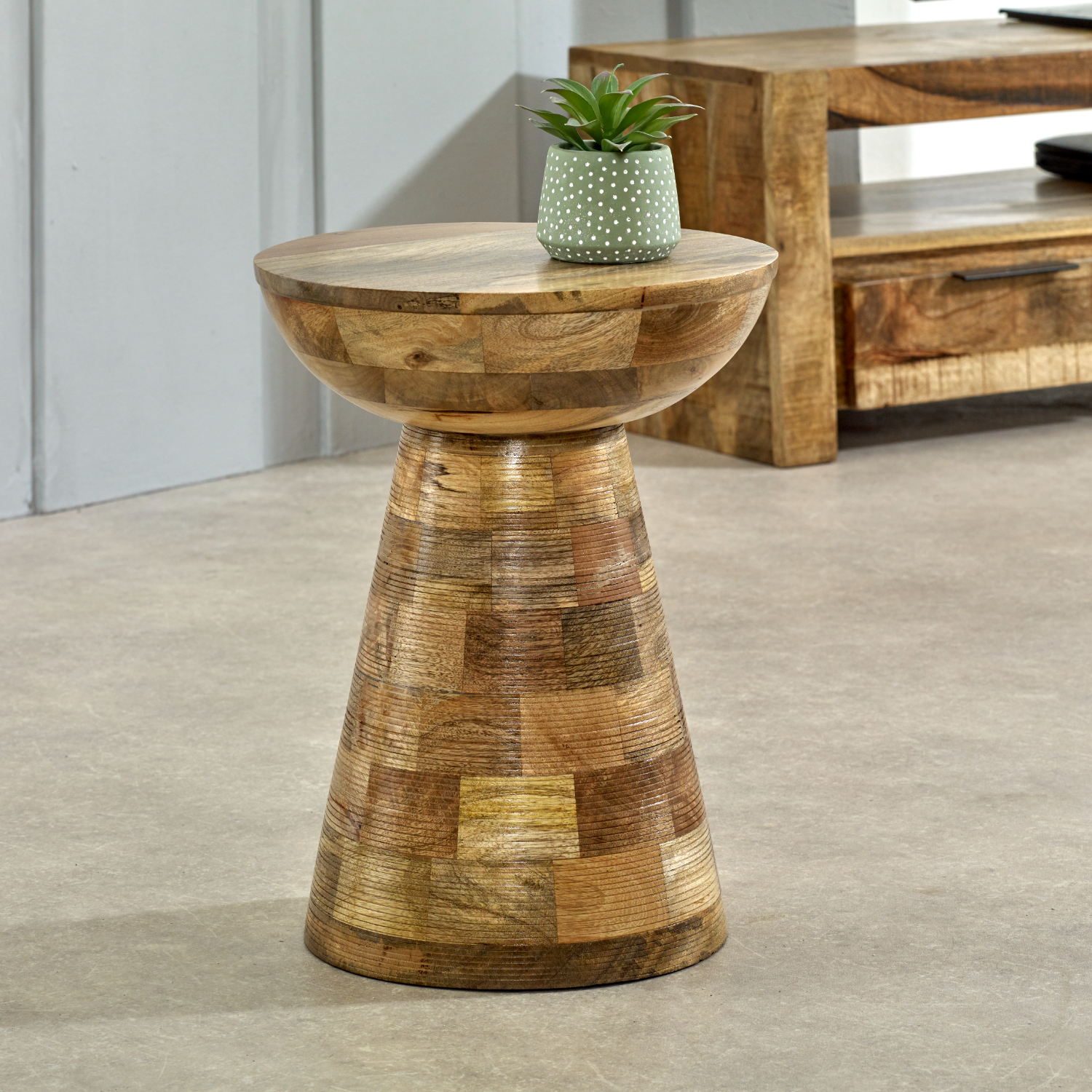 Solid Wood Round Side Table Mushroom Style, elegant and Versatile - Image 4