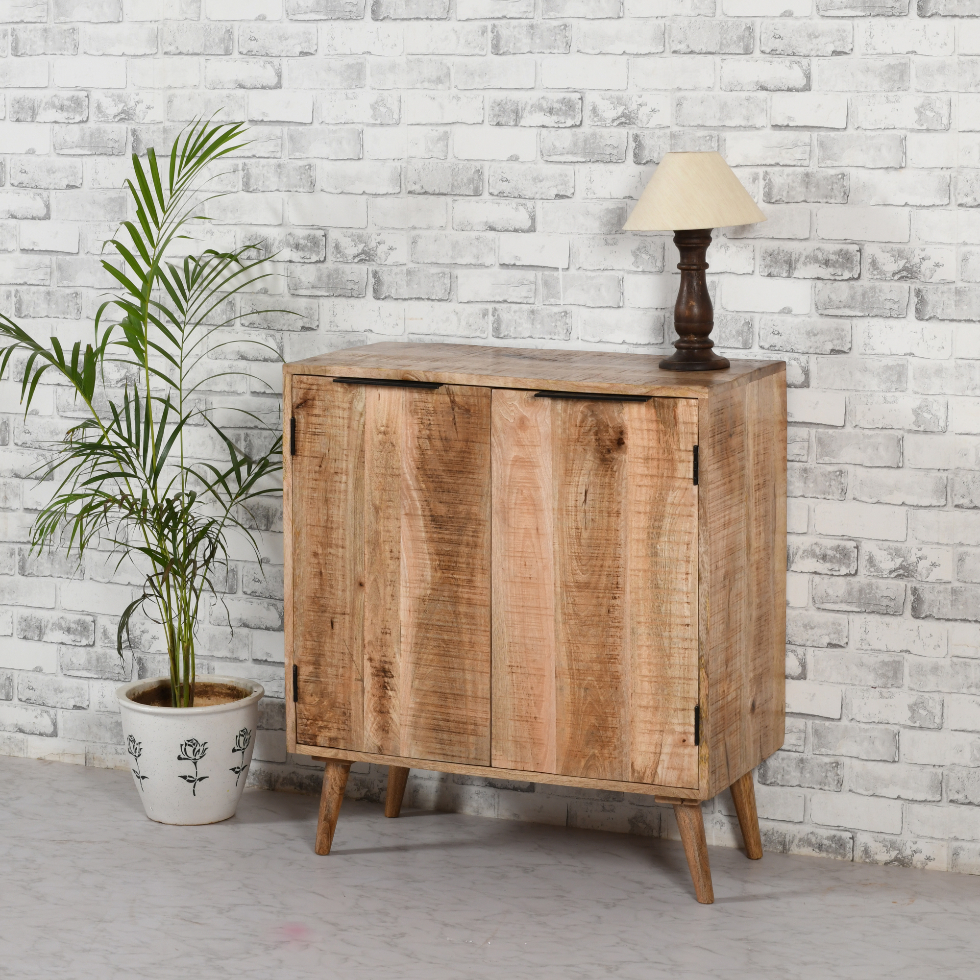 Surrey Solid Wood Drinks Cabinet / Sideboard - Image 2