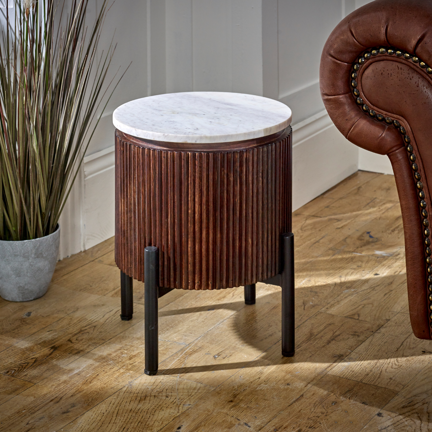 Opal Mango Wood Side Table With Marble Top & Metal Legs - Image 4