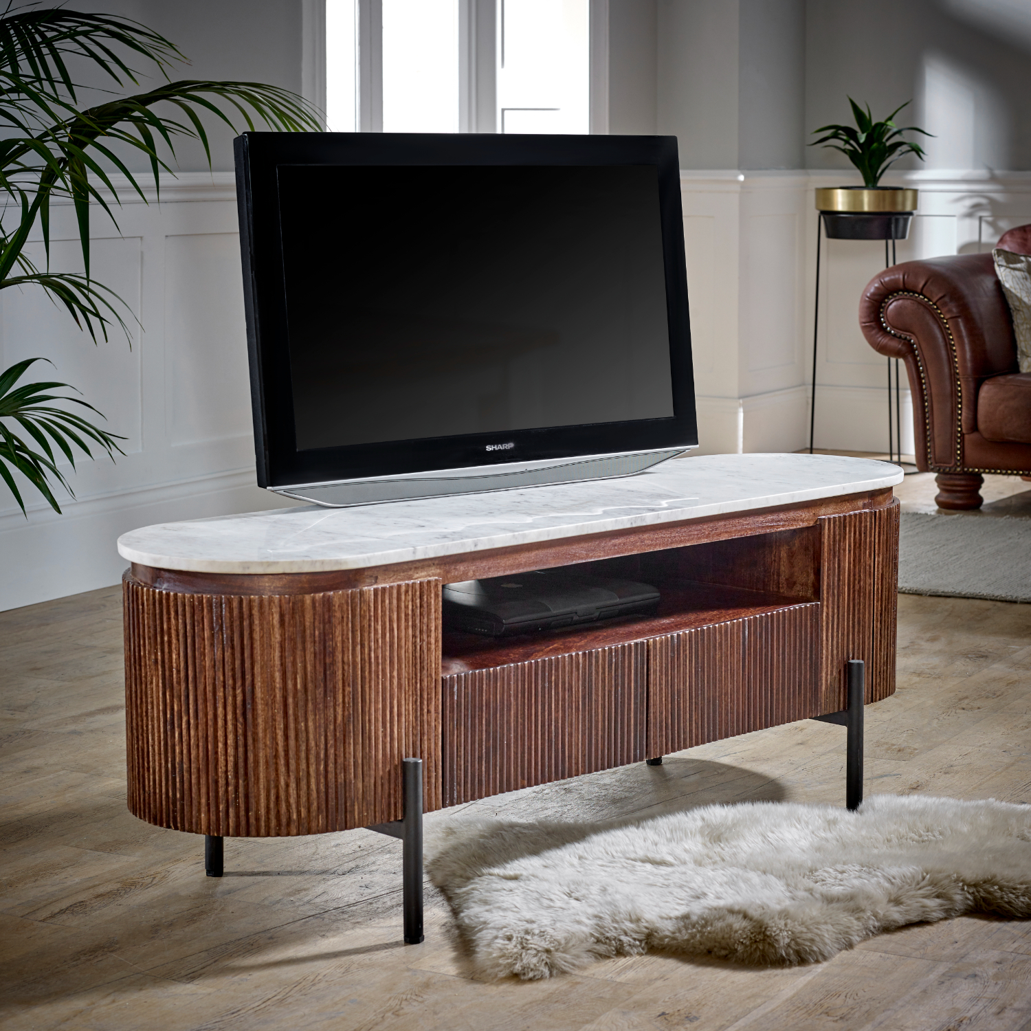 Opal Mango Wood Tv Cabinet With Marble Top & Metal Legs - Image 4