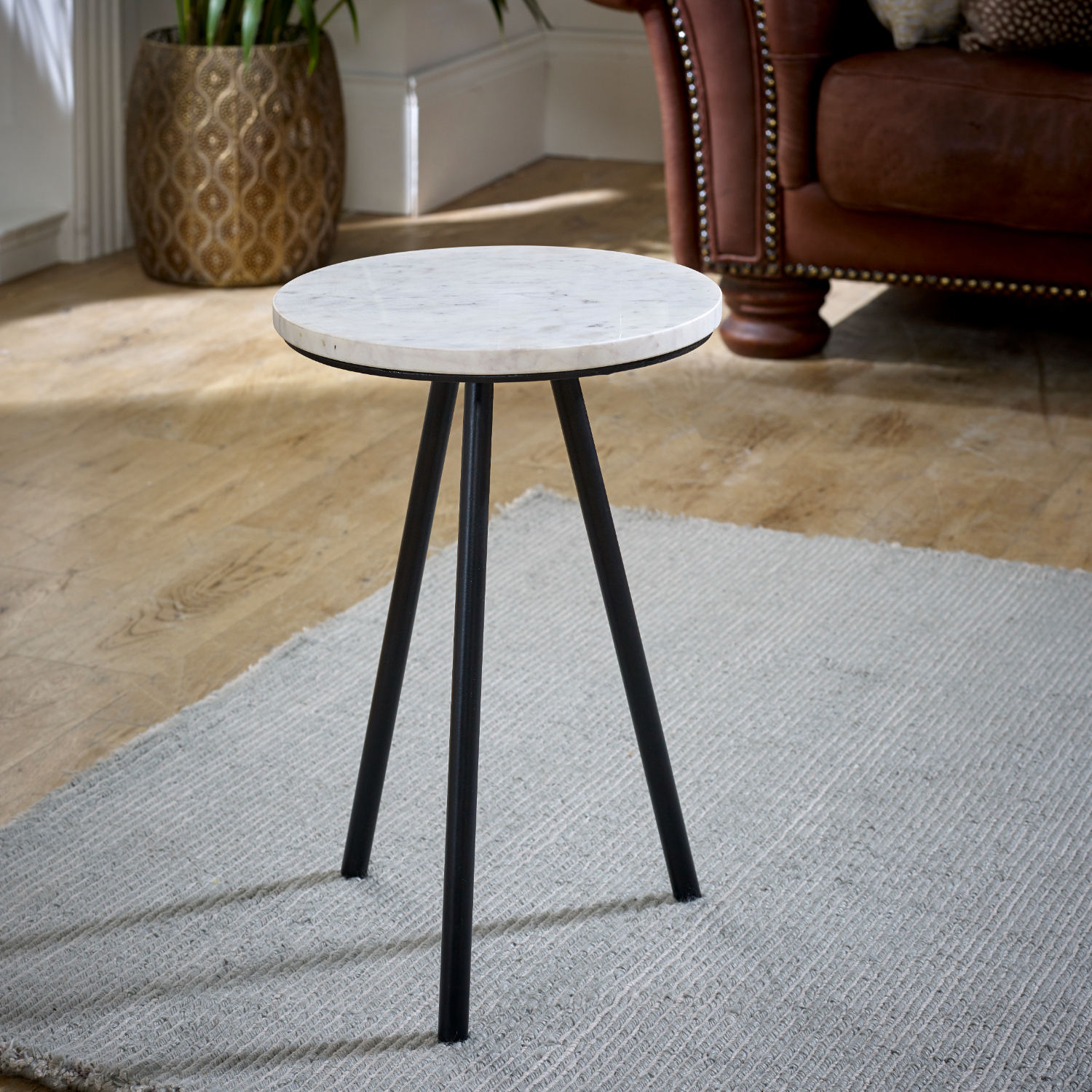 Opal Side Table With White Marble Top & Metal Legs - Image 5