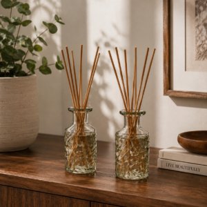 Solid Mango Wood Lavender & Oudh Diffuser Set